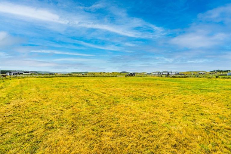 Photo of property in 47 Kanuka Drive, Waitarere, Levin, 5510