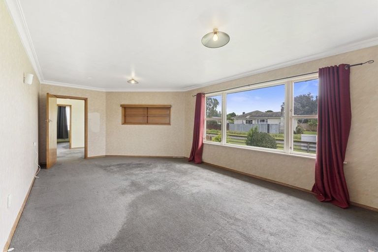 Photo of property in 15 Fox Street, Woodville, 4920