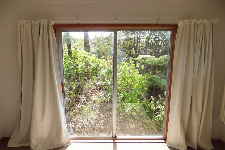 Photo of property in 35-37 Lone Kauri Road, Karekare, New Lynn, 0772