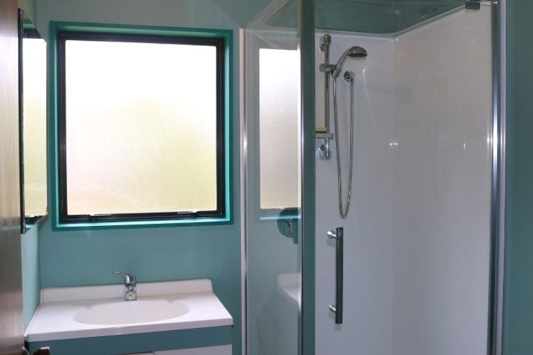 Photo of property in 64 Summerhill Drive, Fitzherbert, Palmerston North, 4410