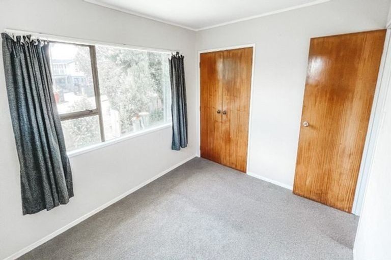 Photo of property in 2/47 Charntay Avenue, Clover Park, Auckland, 2019