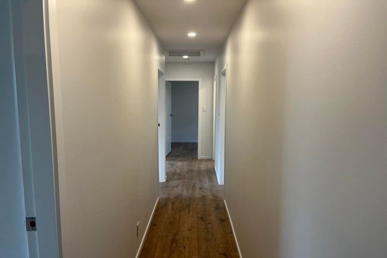 Photo of property in 49 Moncks Spur Road, Redcliffs, Christchurch, 8081