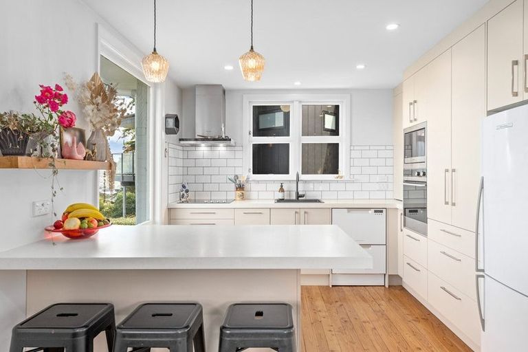 Photo of property in 49 Glendevon Place, Vauxhall, Dunedin, 9013