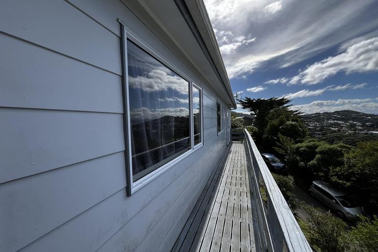 Photo of property in 2/3 Jerome Way, Crofton Downs, Wellington, 6035