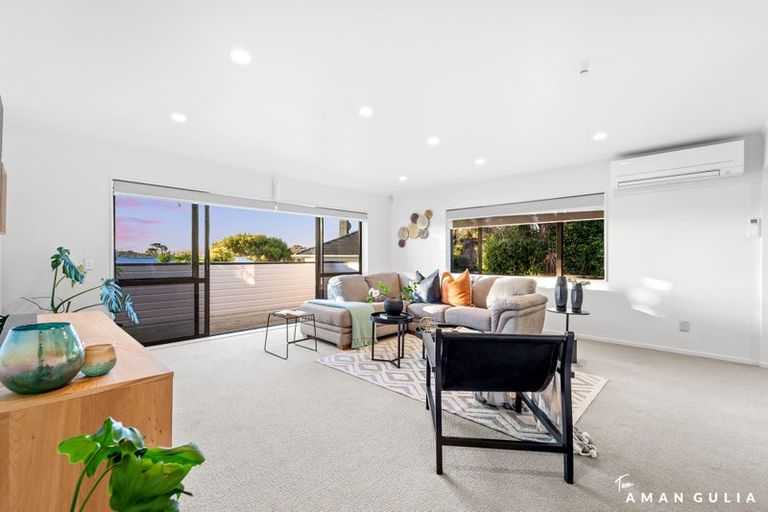 Photo of property in 6a Savoy Road, Glen Eden, Auckland, 0602