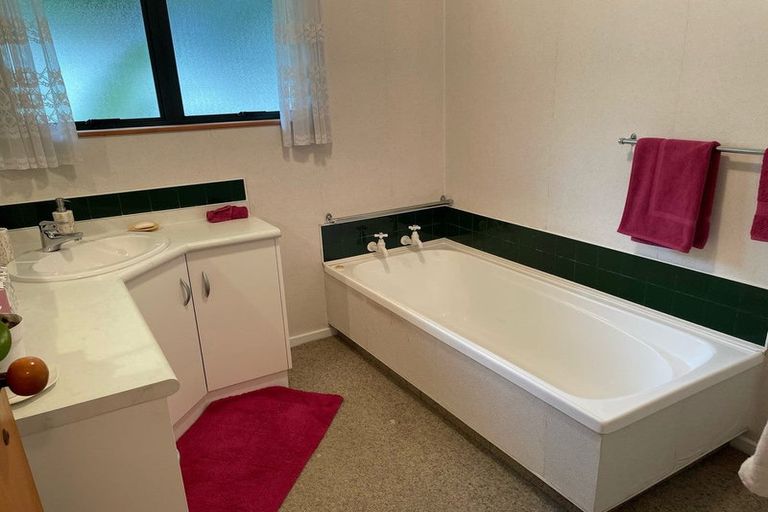 Photo of property in 21 Malthouse Crescent, Brightwater, 7022