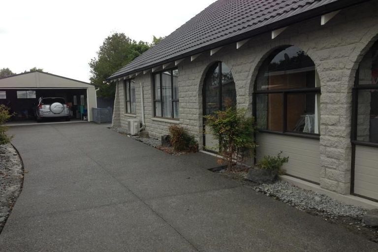 Photo of property in 56 Grimseys Road, Redwood, Christchurch, 8051