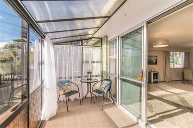 Photo of property in 16a Nola Avenue, Raumati Beach, Paraparaumu, 5032