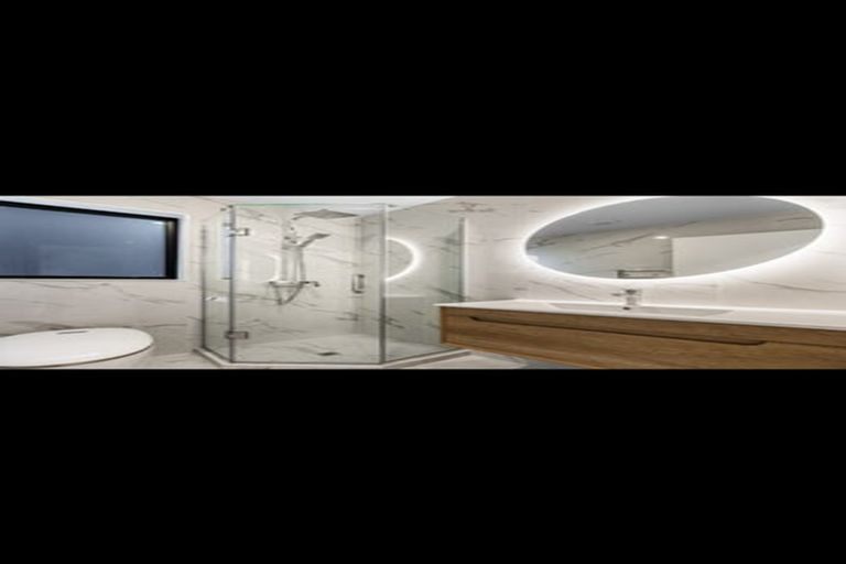 Photo of property in 2/6 Woodhouse Place, West Harbour, Auckland, 0618