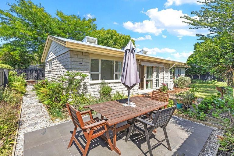 Photo of property in 1/3 Centaurus Road, Cashmere, Christchurch, 8022