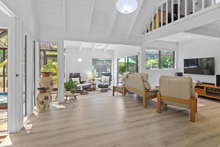 Photo of property in 89a Hebron Road, Waiake, Auckland, 0630