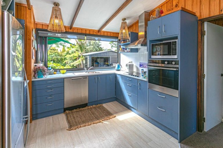 Photo of property in 64 Manaia Road, Tairua, 3508