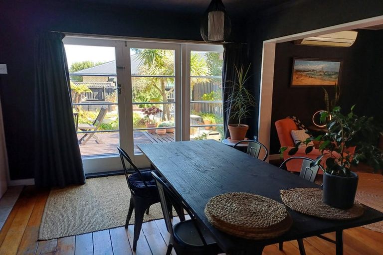 Photo of property in 276 Keyes Road, New Brighton, Christchurch, 8083