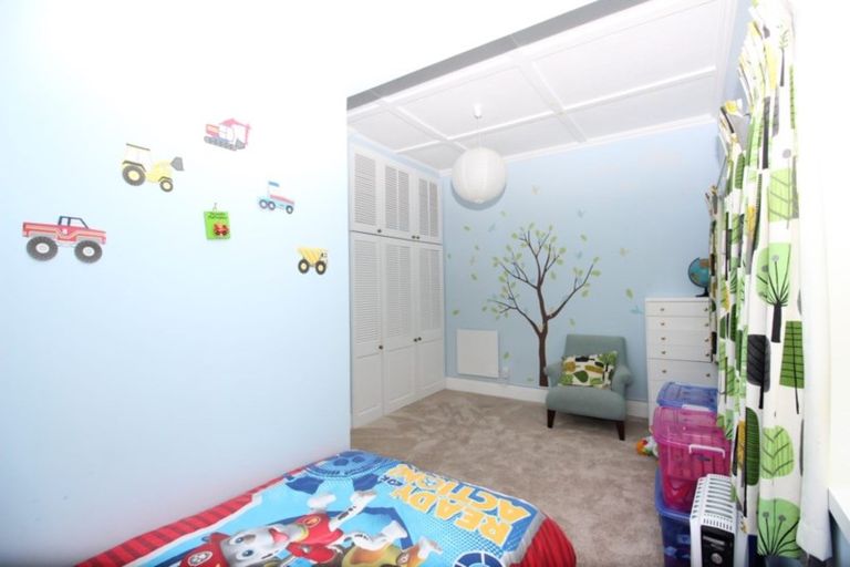 Photo of property in 25a Belle Vue Avenue, Northcote Point, Auckland, 0627