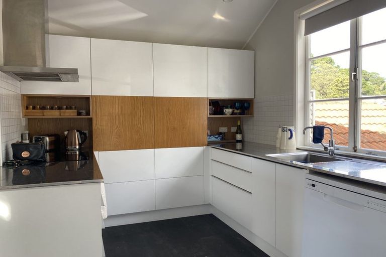 Photo of property in 6 Kilmister Avenue, Thorndon, Wellington, 6011