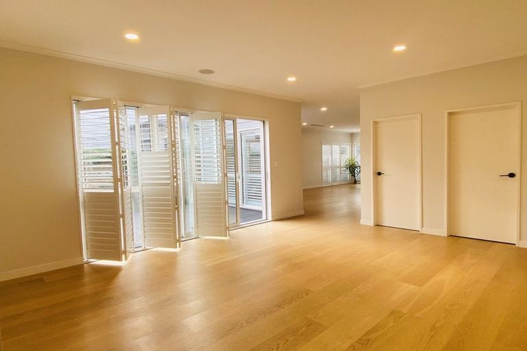 Photo of property in 21 Hangar Lane, Whenuapai, Auckland, 0618