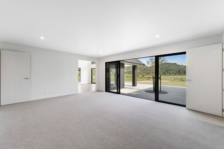 Photo of property in 22 Riverside Way, Clevedon, 2585