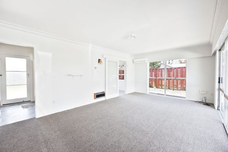 Photo of property in 6b Sandleigh Road, Hamilton Lake, Hamilton, 3204