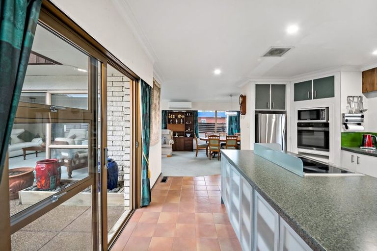 Photo of property in 122 Edinburgh Street, Pukekohe, 2120