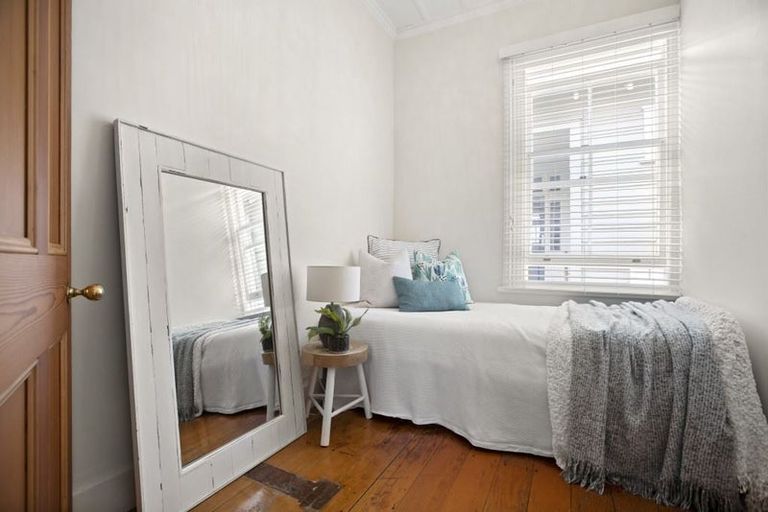 Photo of property in 37 Church Street, Devonport, Auckland, 0624