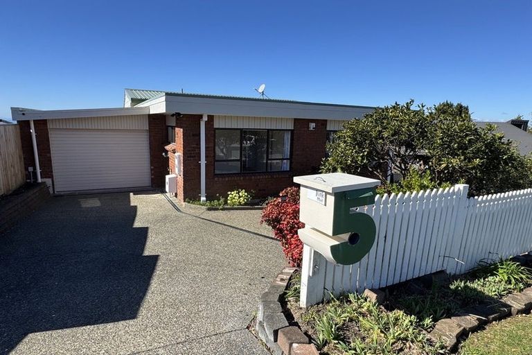 Photo of property in 2/5 Moorgreen Heights, Torbay, Auckland, 0630