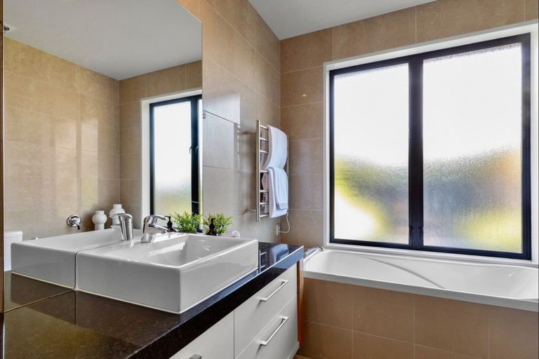 Photo of property in 1 Reading Court, Jacks Point, Queenstown, 9371