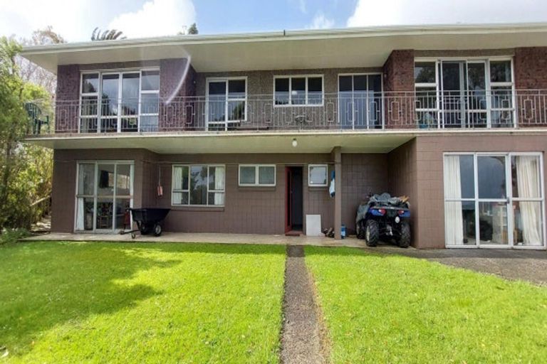 Photo of property in 16 Manganese Point Road, Tamaterau, Whangarei, 0174