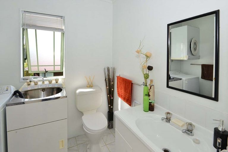 Photo of property in 12 Rautawhiri Road, Helensville, 0800