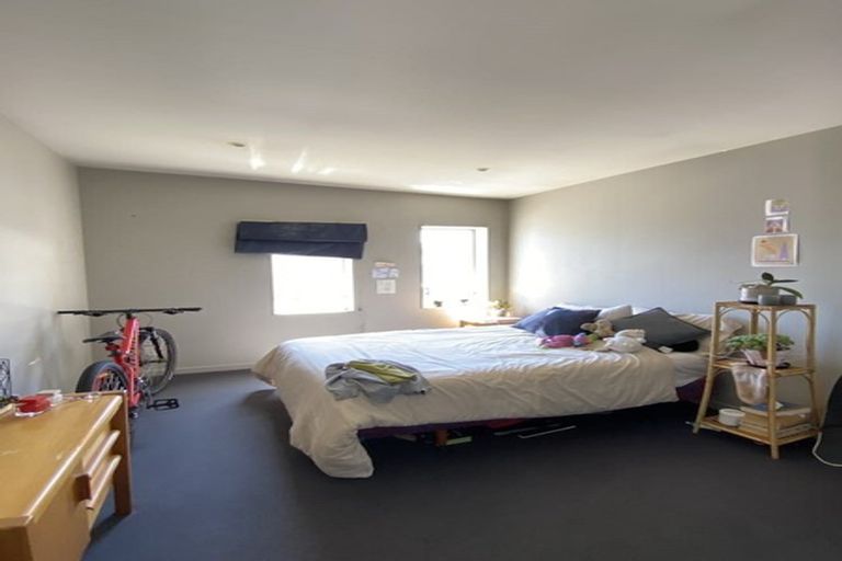 Photo of property in 16 Austin Street, Mount Victoria, Wellington, 6011