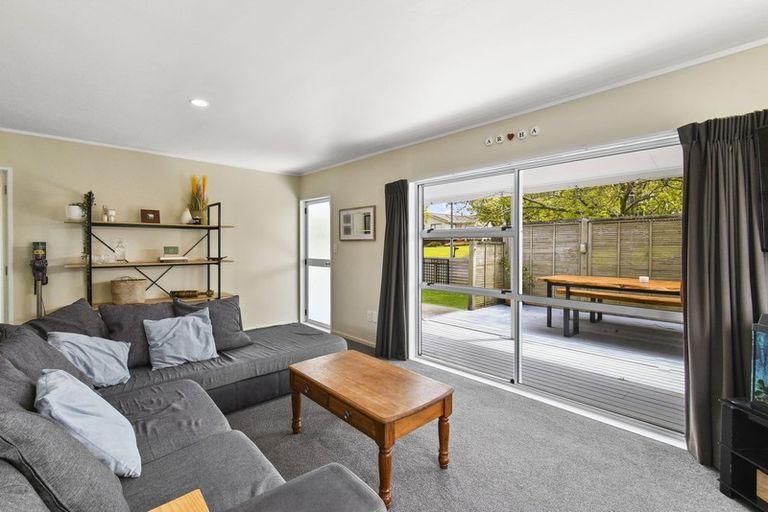Photo of property in 6 Lorelei Place, Opaheke, Papakura, 2113
