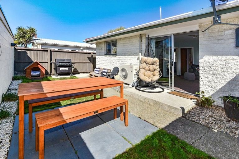 Photo of property in 4/161 Marine Parade, New Brighton, Christchurch, 8083