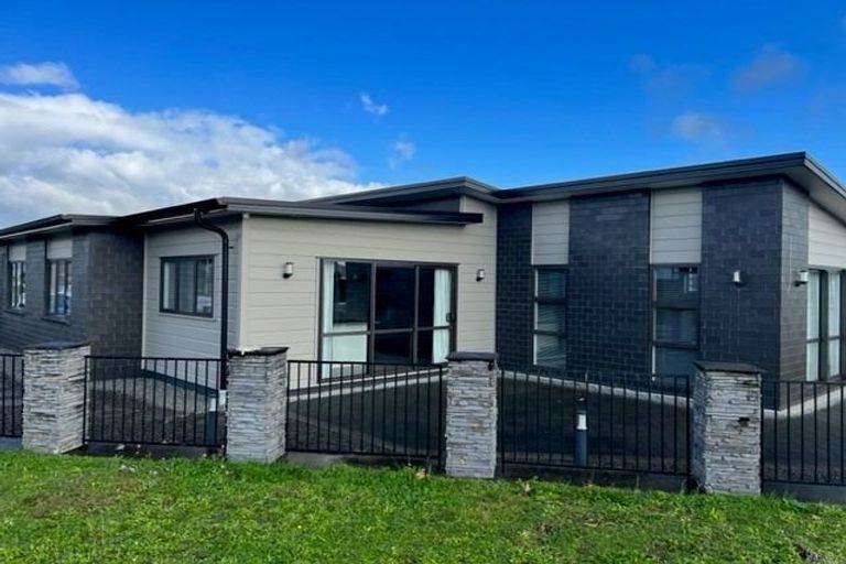 Photo of property in 200 Lakes Boulevard, Pyes Pa, Tauranga, 3112
