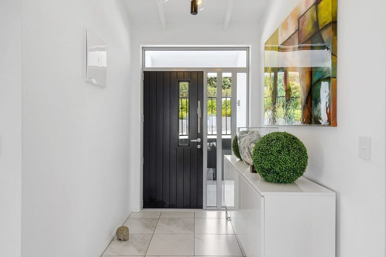 Photo of property in 28 Mount Pleasant Road, Mount Pleasant, Christchurch, 8081