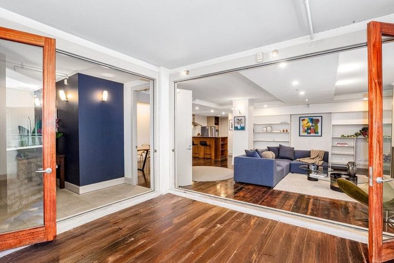 Photo of property in 11/20 Egmont Street, Te Aro, Wellington, 6011