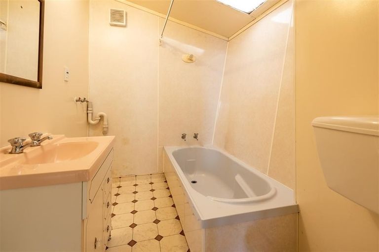 Photo of property in 6 Hanson Street, Mount Cook, Wellington, 6021