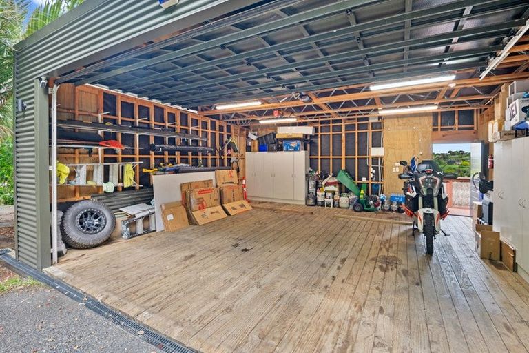 Photo of property in 59 Pohutukawa Avenue, Shelly Park, Auckland, 2014