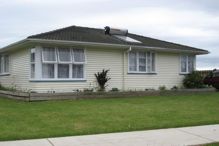 Photo of property in 29 Vickers Crescent, Mangere, Auckland, 2022