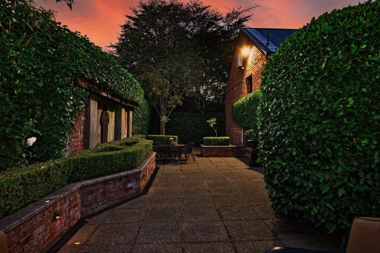 Photo of property in 93 Gala Street, Queens Park, Invercargill, 9810