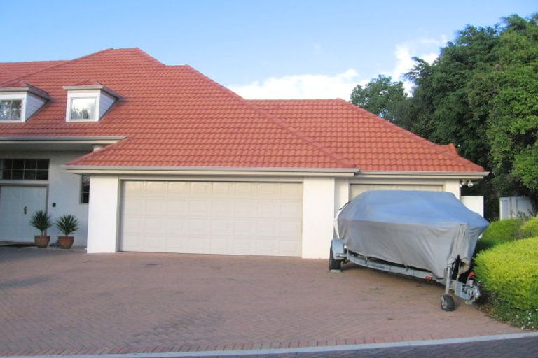 Photo of property in 11 Grammar School Road, Pakuranga, Auckland, 2010