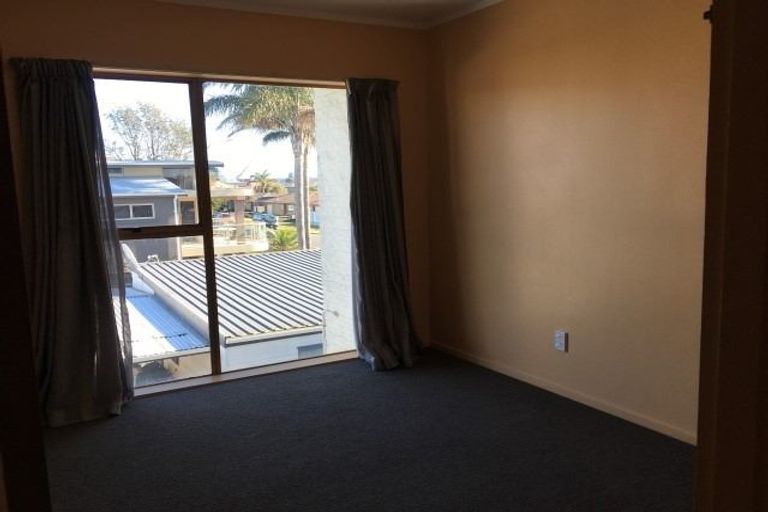 Photo of property in 20 Terrace Avenue, Mount Maunganui, 3116