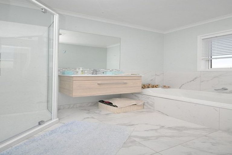 Photo of property in 254 Victoria Street West, Pukekohe, 2120