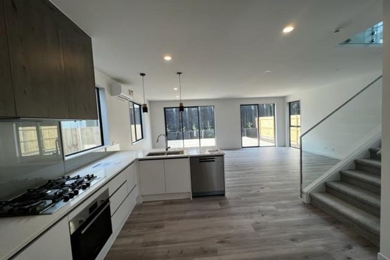 Photo of property in 27 Clara Road, Silverdale, 0932