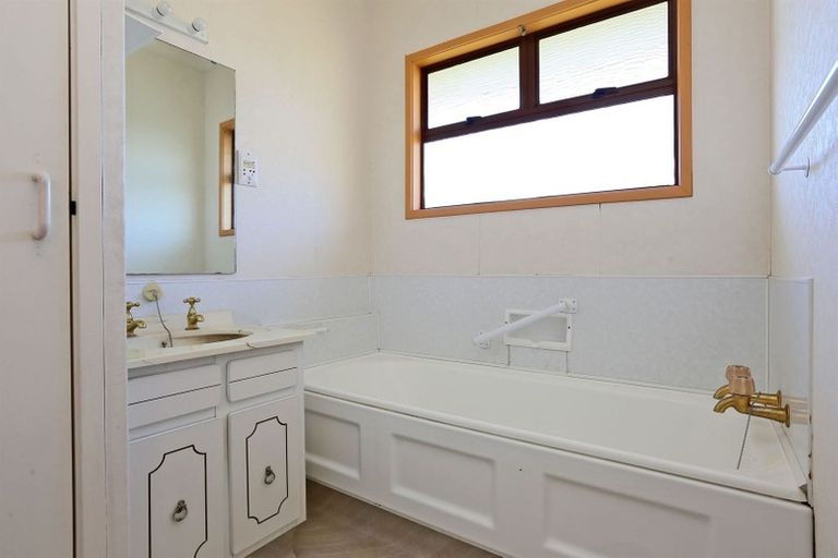 Photo of property in 140 Te Mata Road, Havelock North, 4130