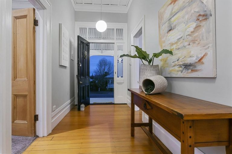 Photo of property in 29 Seaview Avenue, Northcote, Auckland, 0627