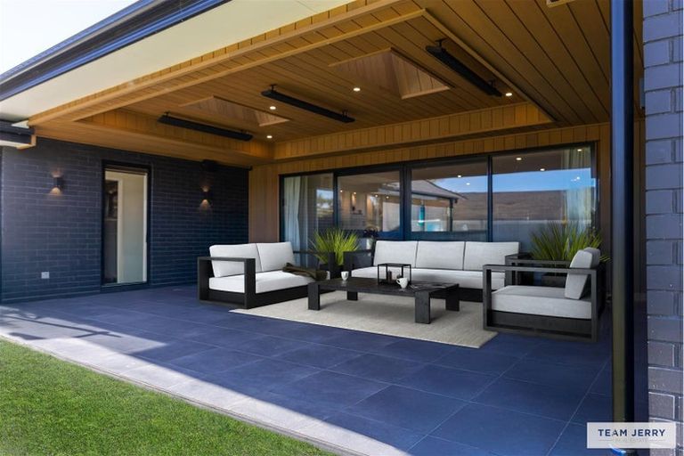 Photo of property in 21 Te Ara Aukati Terrace, Pokeno, 2471