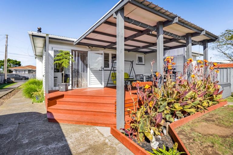 Photo of property in 8 Pacey Avenue, Hawera, 4610
