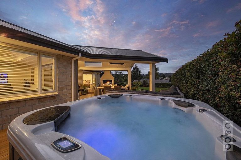 Photo of property in 65 Kaipara Portage Road, Riverhead, 0820