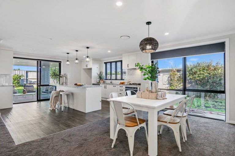 Photo of property in 82 Puhirake Crescent, Pyes Pa, Tauranga, 3112