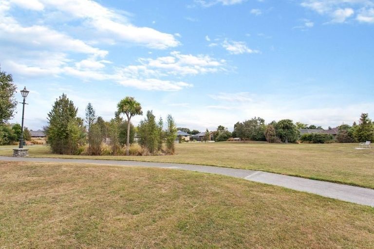 Photo of property in 6 Hawkins Place, Rangiora, 7400