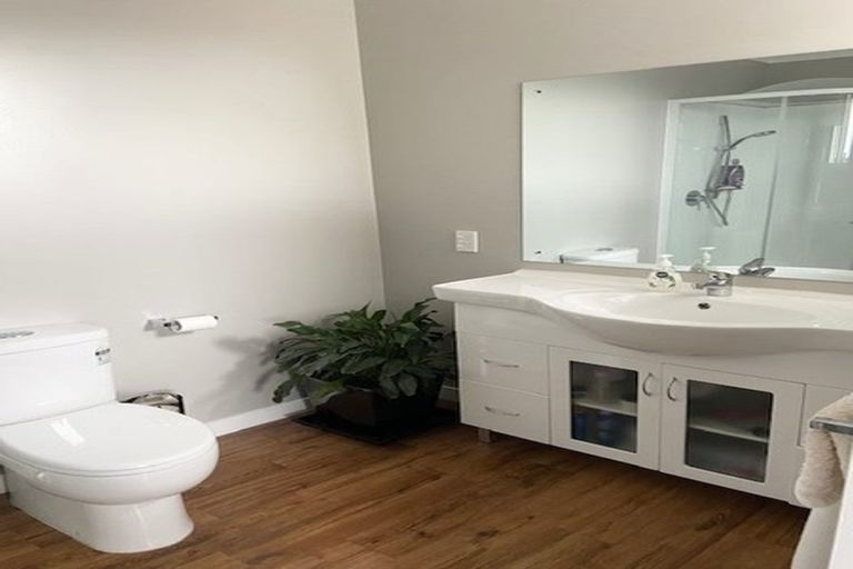 Photo of property in 100 Thomson Street, Tinwald, Ashburton, 7700